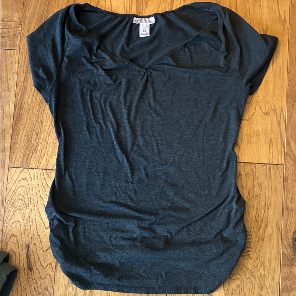 Motherhood gray nursing tee size large